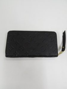 アンプラントのジッピーウォレットを買取