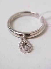 ヴァンドームのダイヤ0.10ct付きリング買取