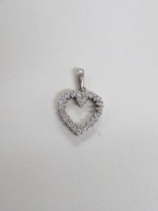 プラチナ製ダイヤ付きペンダントの買取