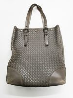 買取いたしましたボッテガヴェネタ イントレチャートのバッグ