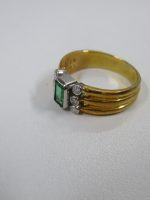 エメラルドは査定対象か?