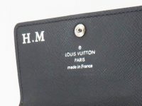 イニシャルを入れない